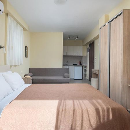 Ioranna Aparthotel Sarti Bagian luar foto
