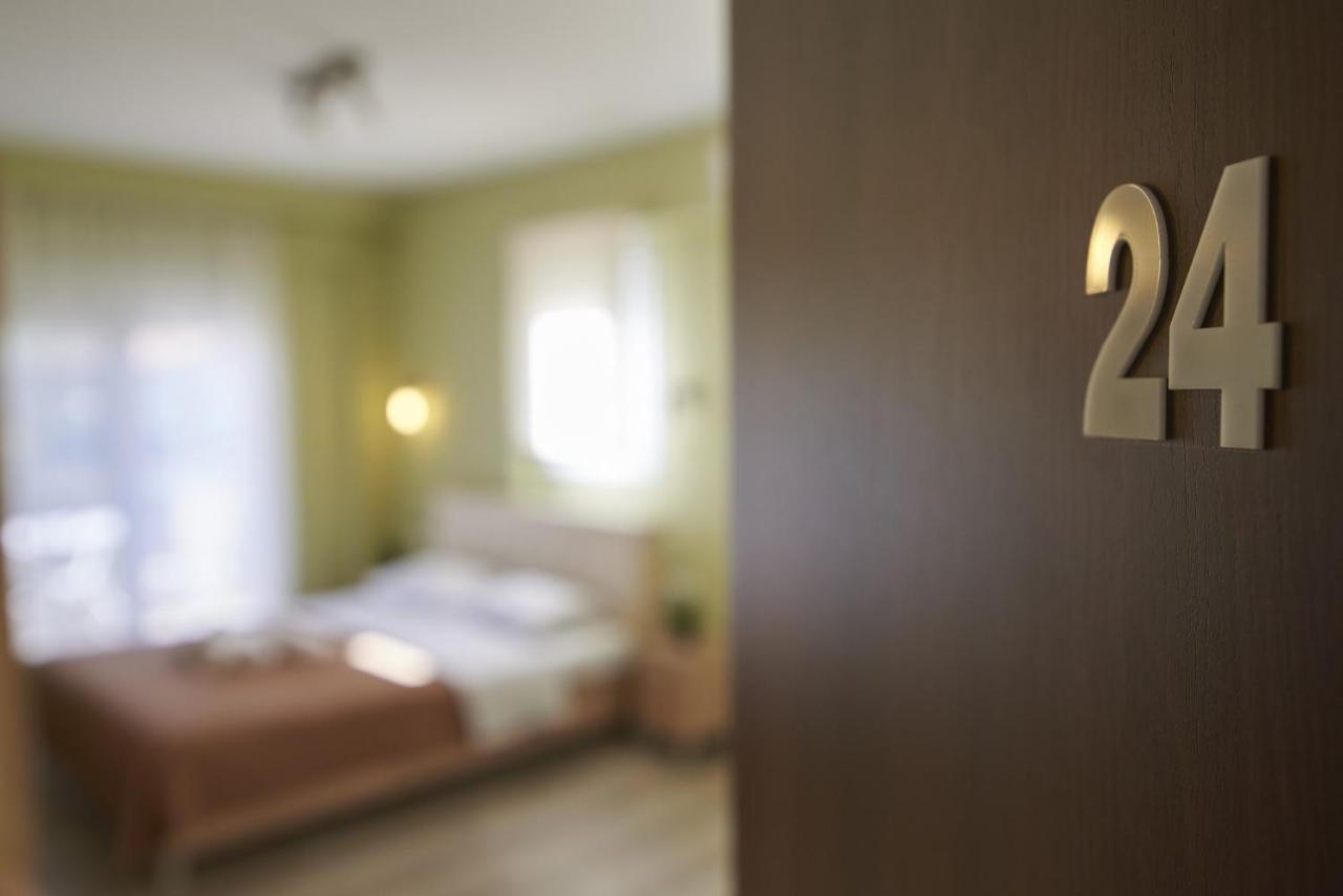 Ioranna Aparthotel Sarti Bagian luar foto