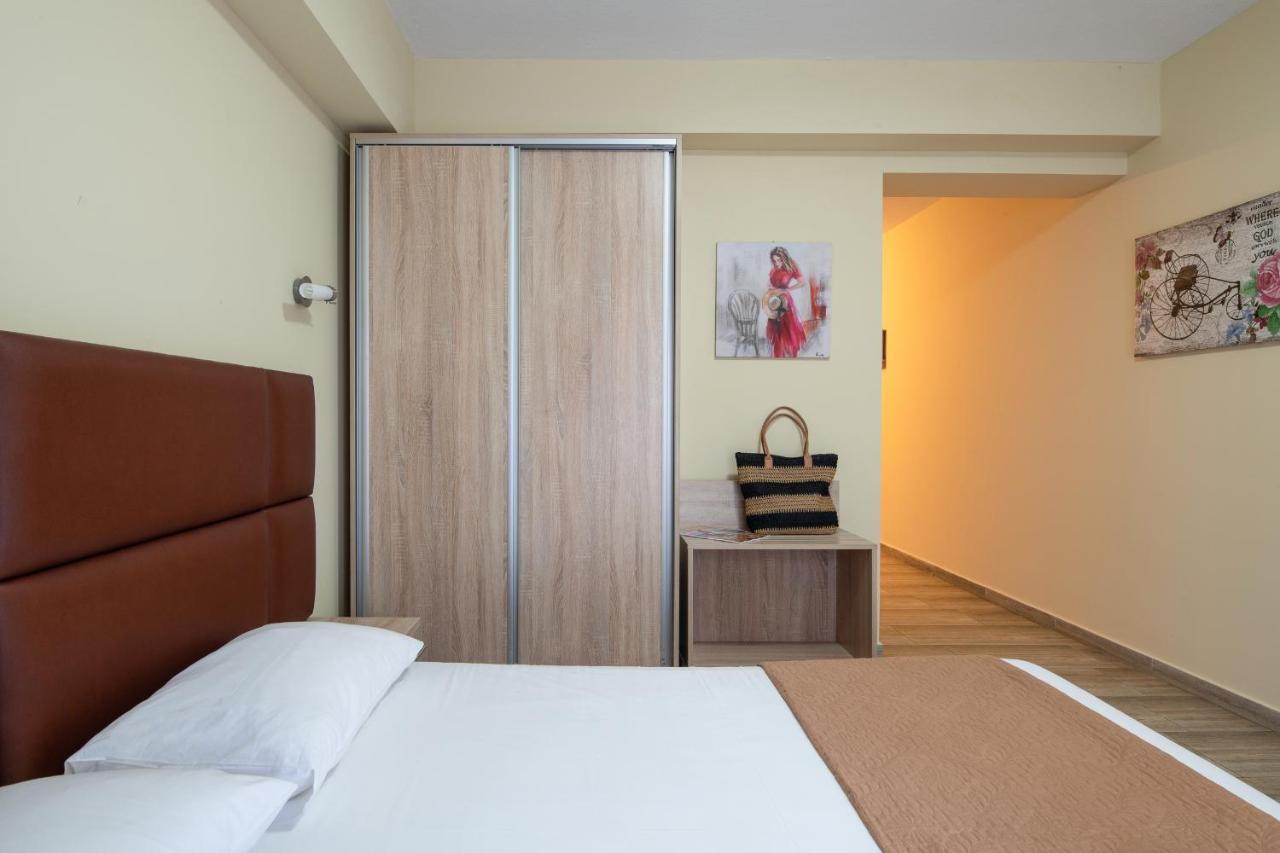 Ioranna Aparthotel Sarti Bagian luar foto