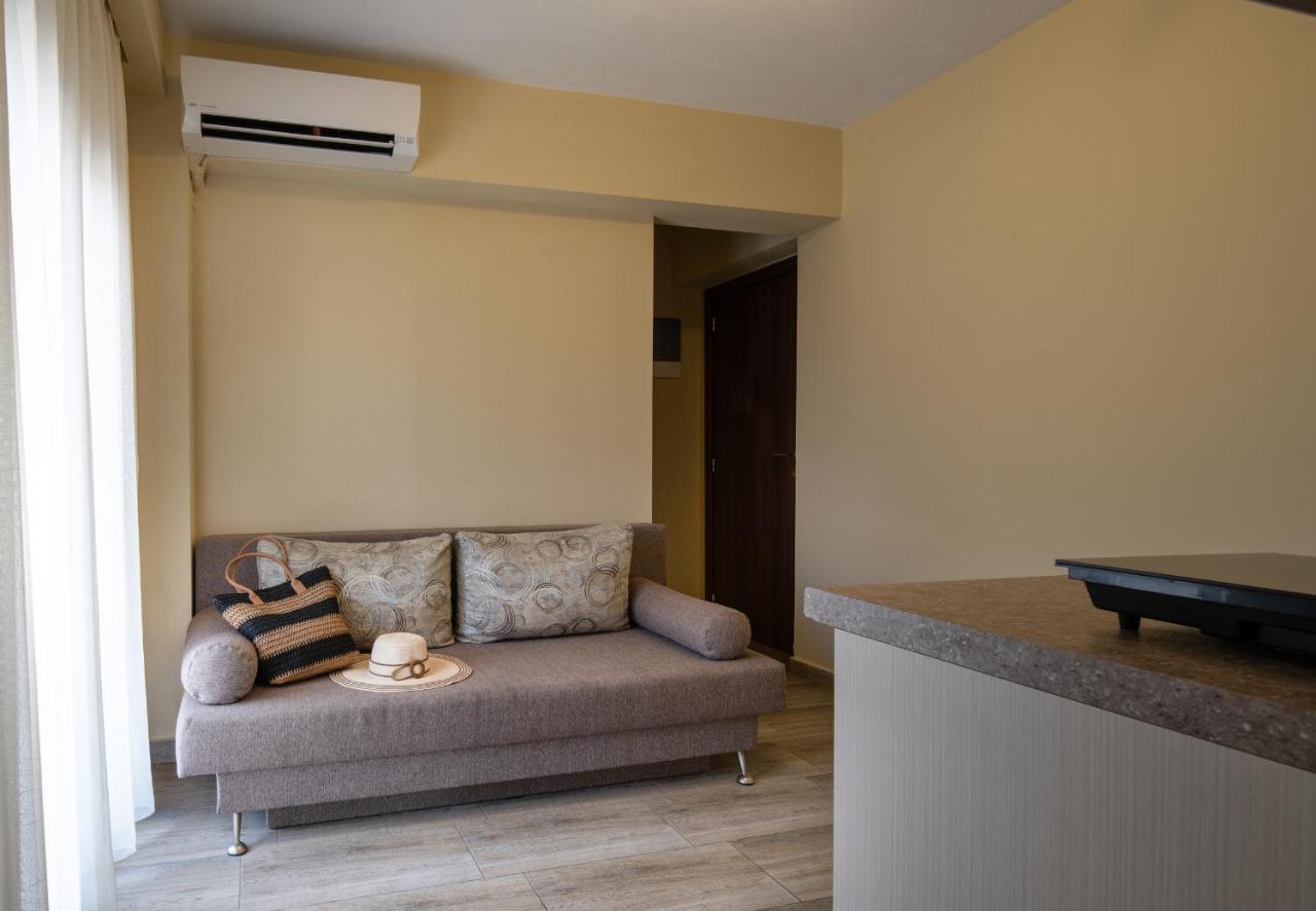 Ioranna Aparthotel Sarti Bagian luar foto