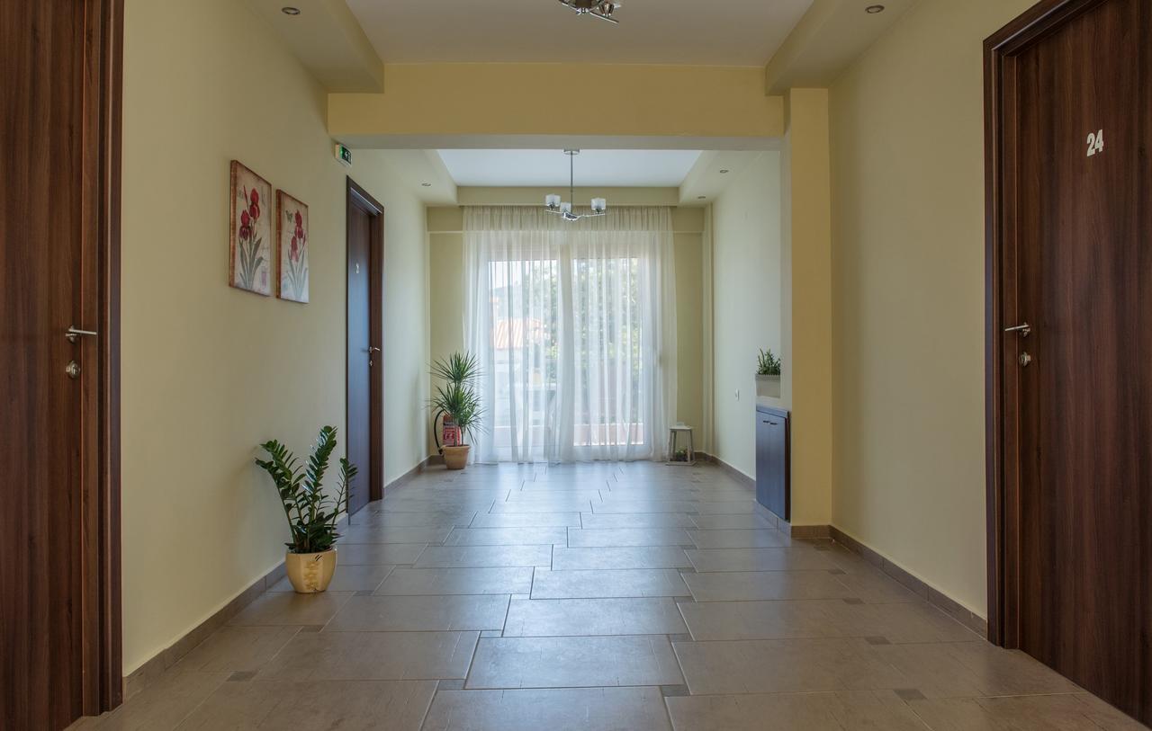 Ioranna Aparthotel Sarti Bagian luar foto