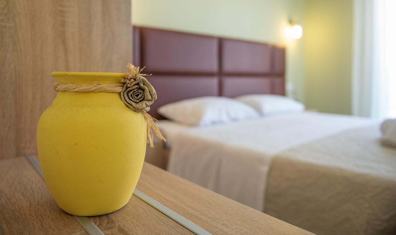 Ioranna Aparthotel Sarti Bagian luar foto